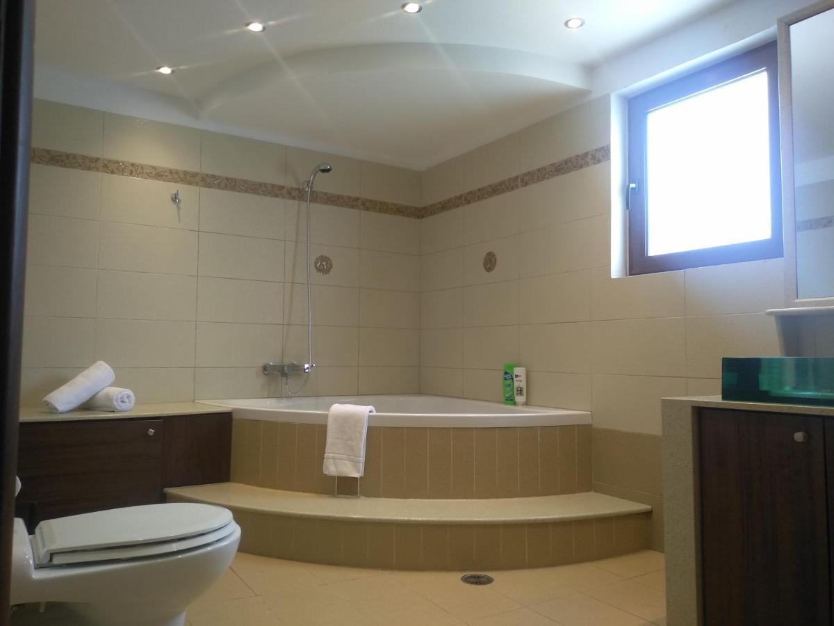 Villa Maia Luxury Pool Afando