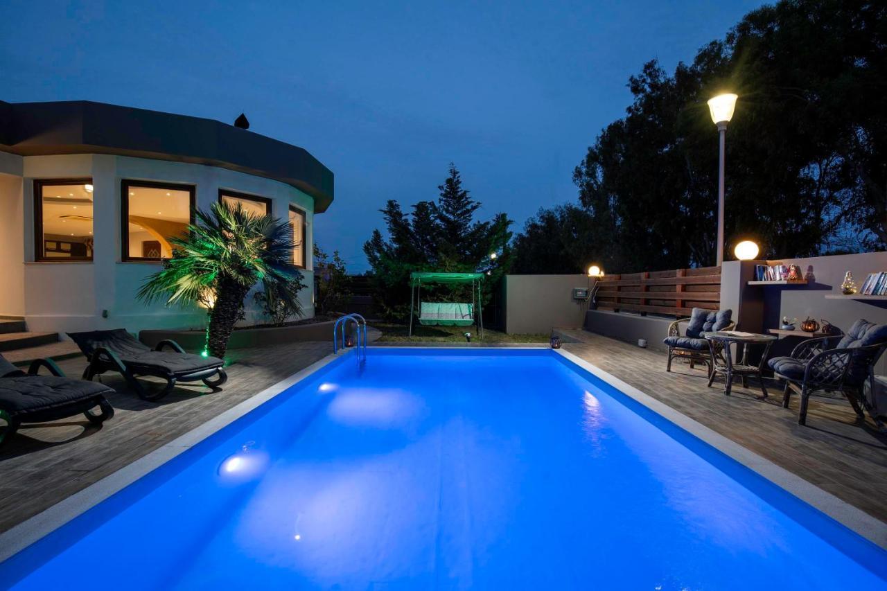 Maia Luxury Pool Villa *