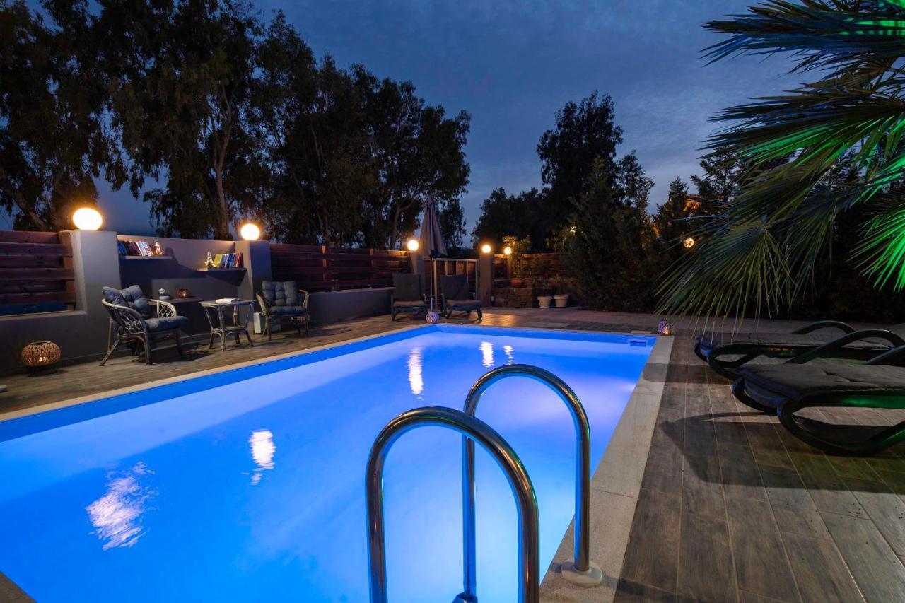 Maia Luxury Pool